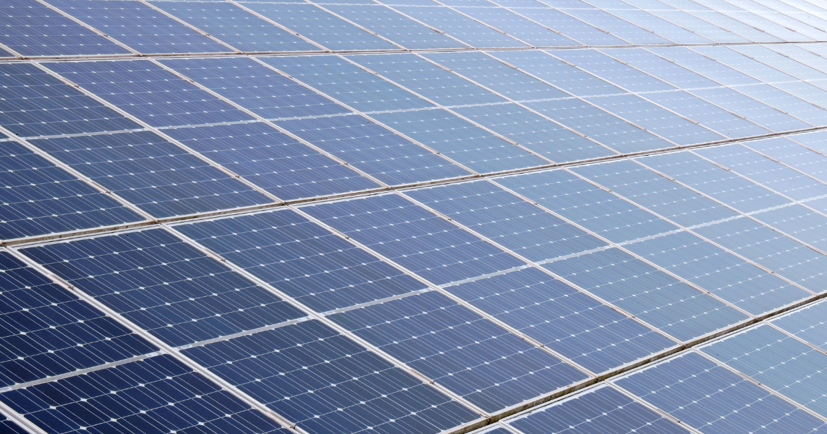 Placas Solares juntas em um sistema fotovoltaico. 